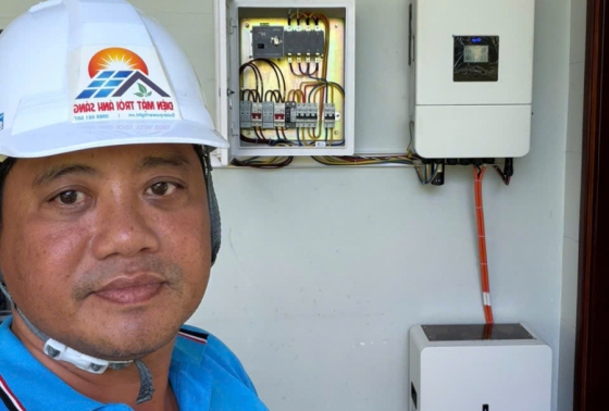 Điện mặt trời 8.1kwp . Lưu trữ 16kwh