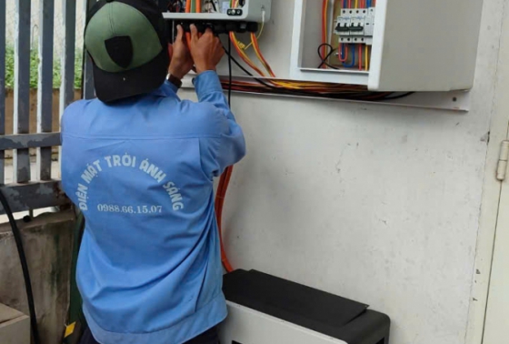 Điện mặt trời lưu trữ 8.8kwp-Pin lưu trữ 15kwh cao cấp