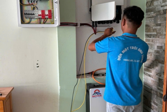 Điện mặt trời lưu trữ 5.8kwp -Pin lưu trữ 15kwh